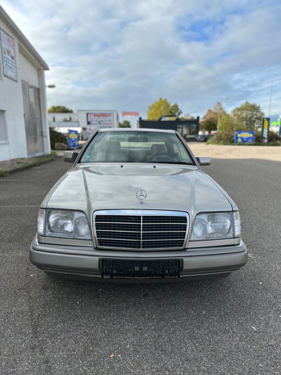 Mercedes-Benz CE 220 1994