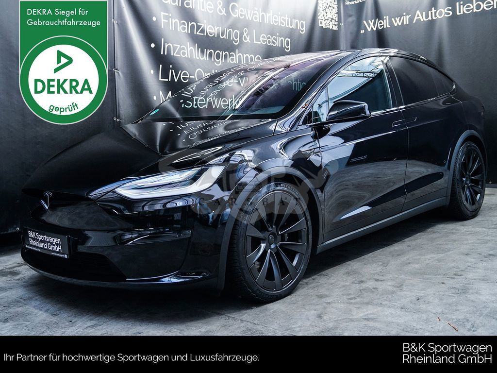 Tesla Model X 2022