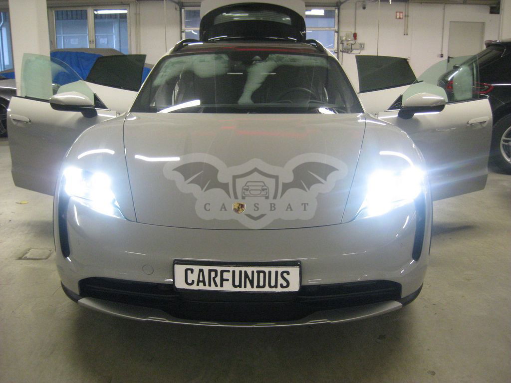 Porsche Taycan 2023