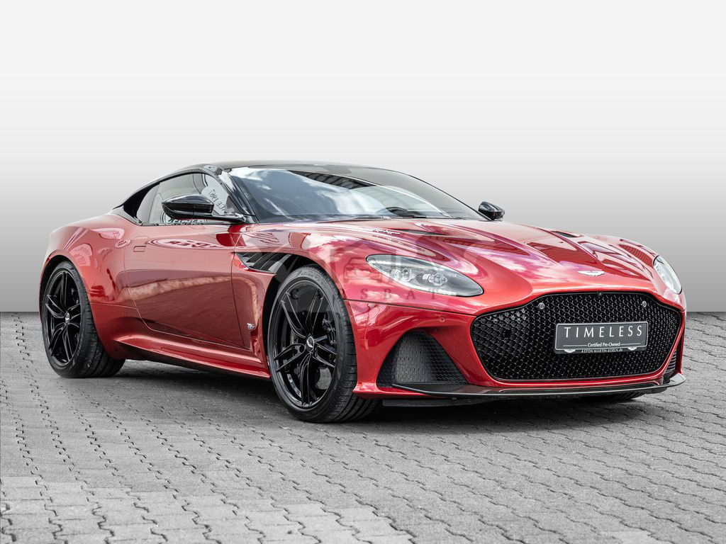 Aston Martin DBS 2021