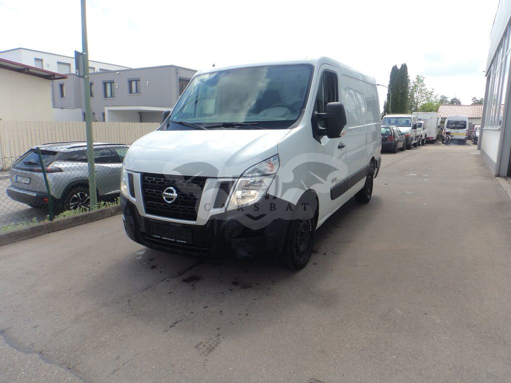 Nissan NV400 2012