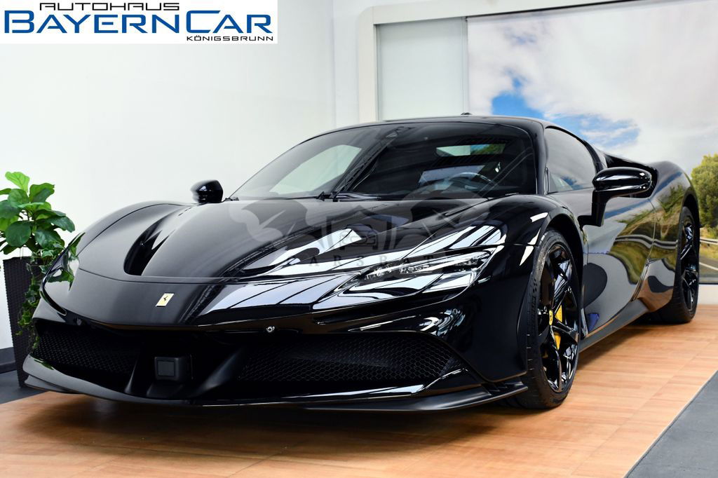 Ferrari SF90 2023