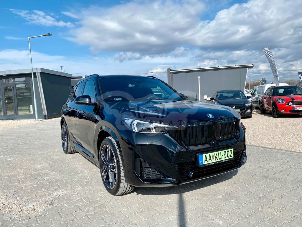BMW iX1 2023