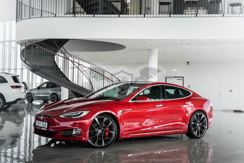 Tesla Model S 2020