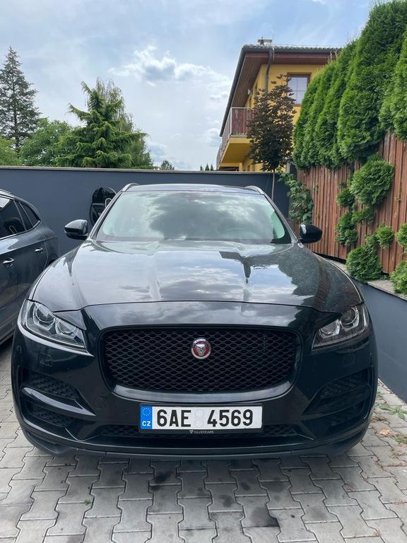 Jaguar F-Pace 2017