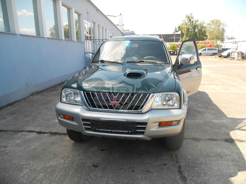 Mitsubishi L200 2003