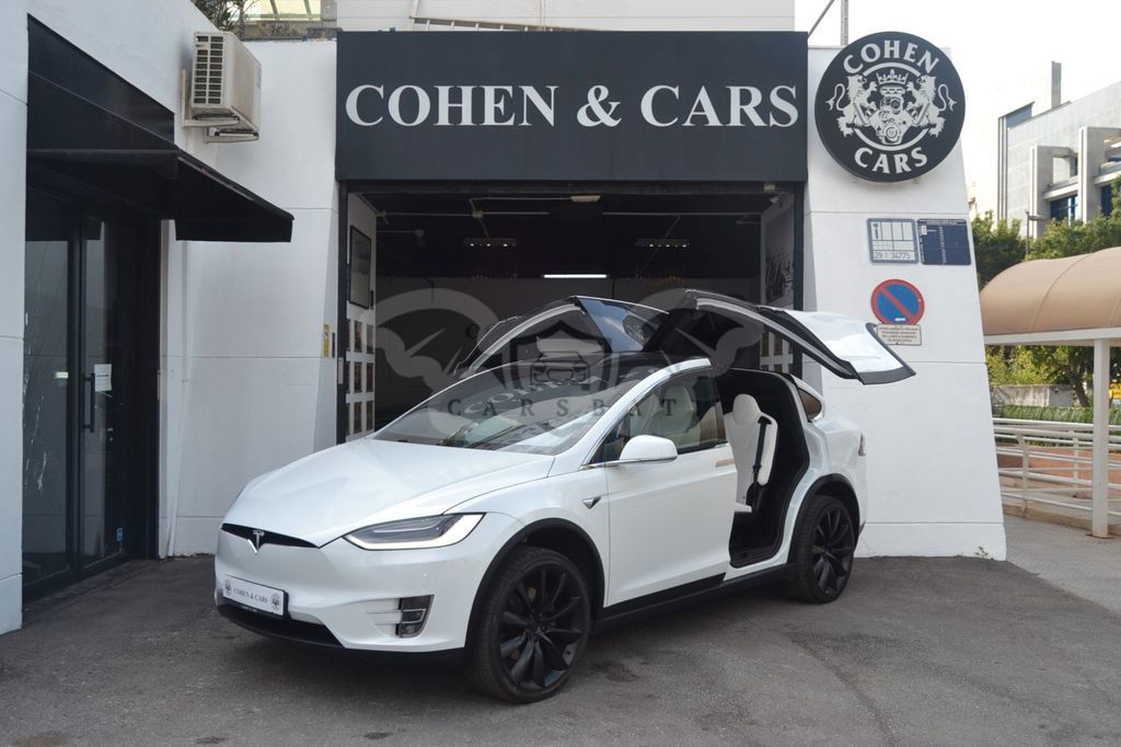Tesla Model X 2020