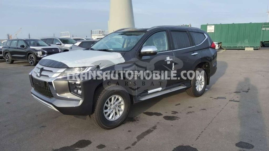 Mitsubishi Montero 2024
