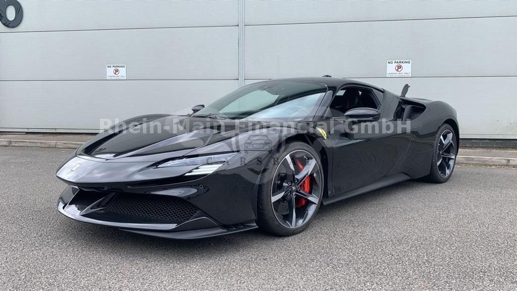 Ferrari SF90 2021