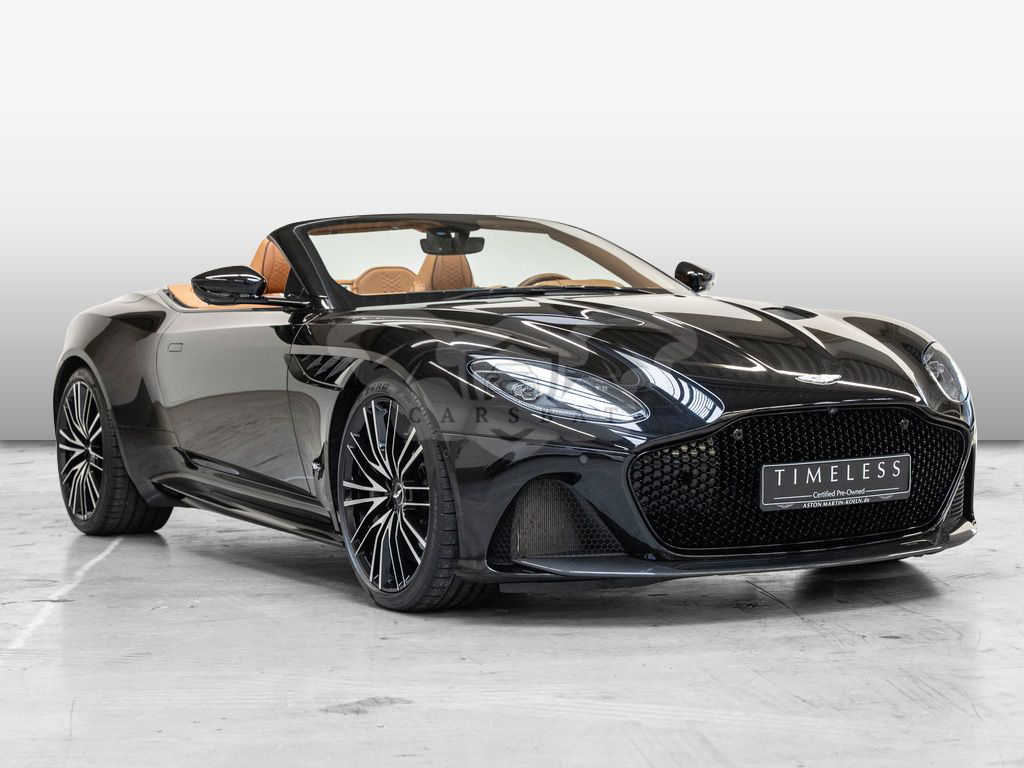 Aston Martin DBS 2022
