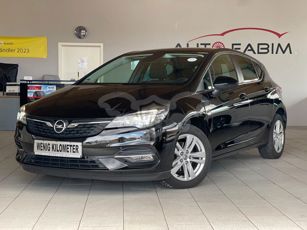 Opel Astra 2021