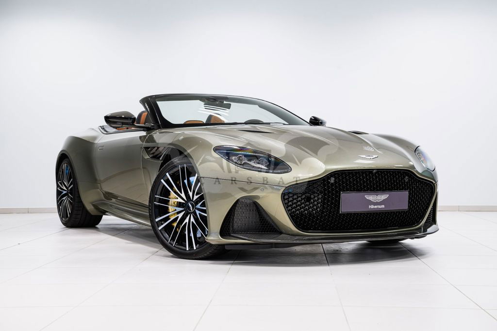 Aston Martin DBS 2024