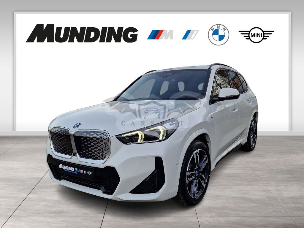 BMW iX1 2024