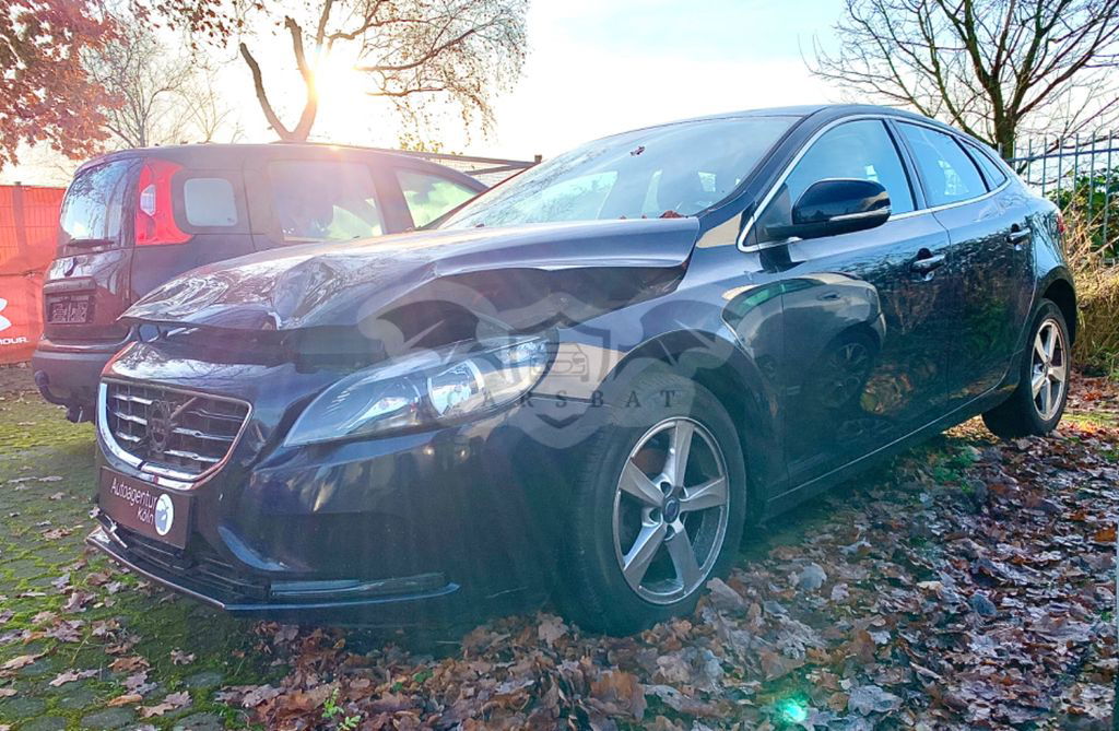 Volvo V40 2015