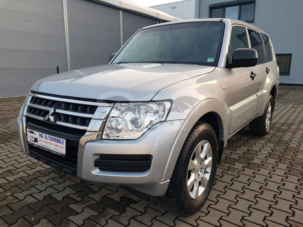 Mitsubishi Pajero 2015