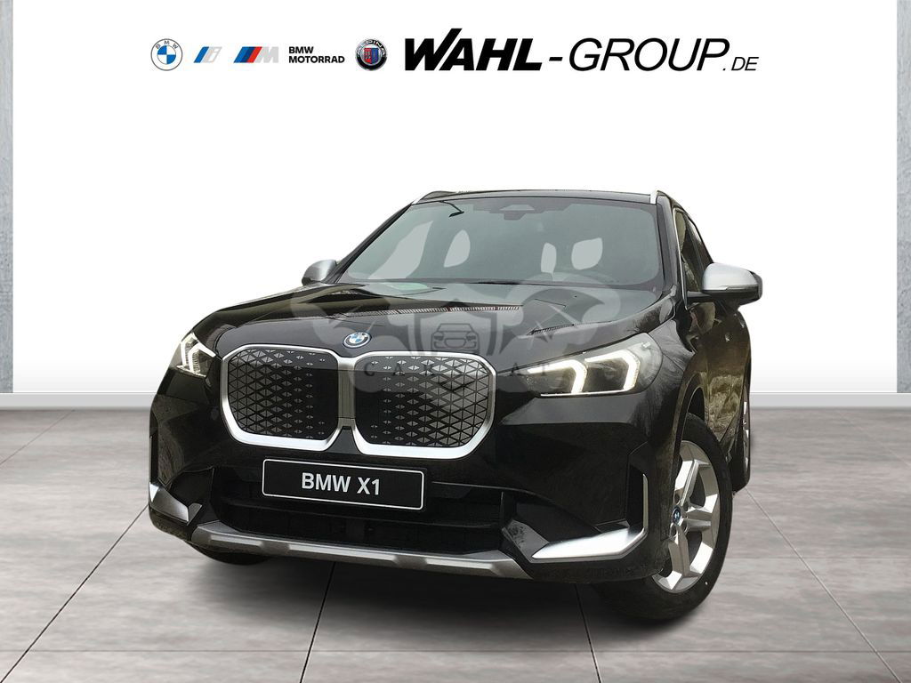 BMW iX1 2024