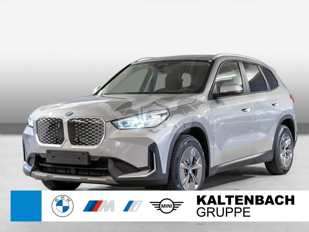 BMW iX1 2024