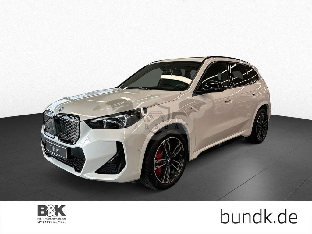 BMW iX1 2024