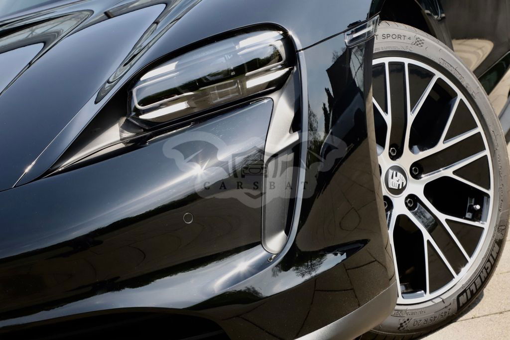 Porsche Taycan 2023