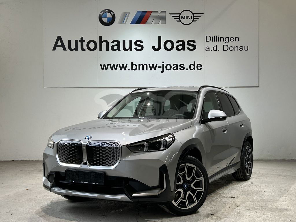 BMW iX1 2024