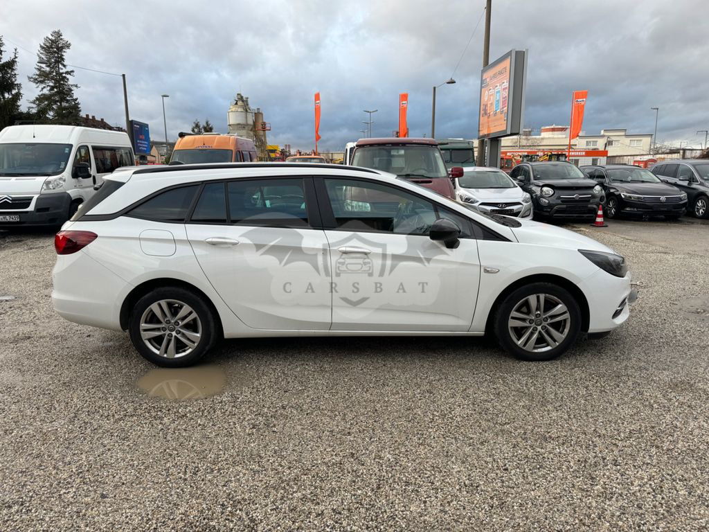 Opel Astra 2021