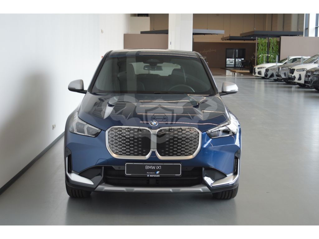 BMW iX1 2023