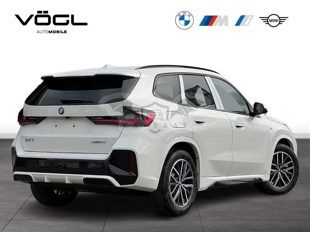 BMW iX1 2023