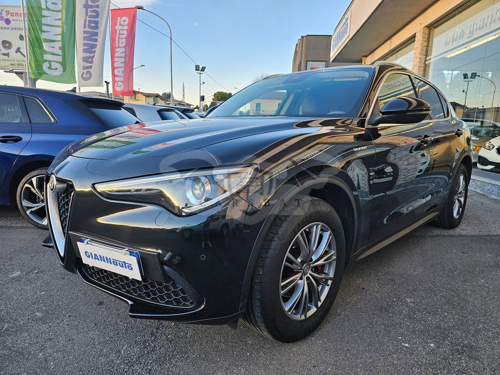 Alfa Romeo Stelvio 2021