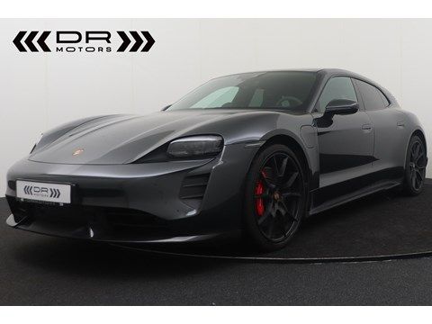 Porsche Taycan 2023