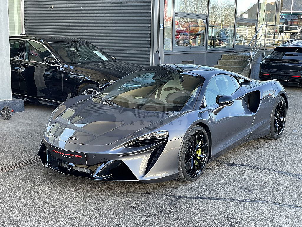 McLaren Artura 2023
