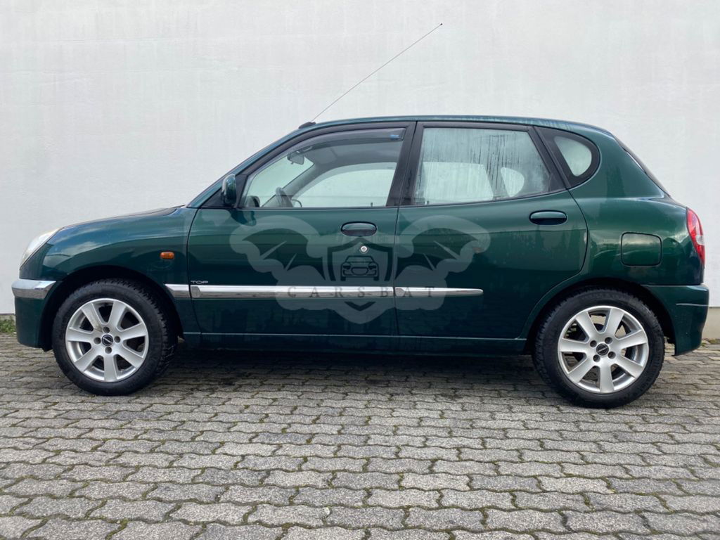 Daihatsu Sirion 2002