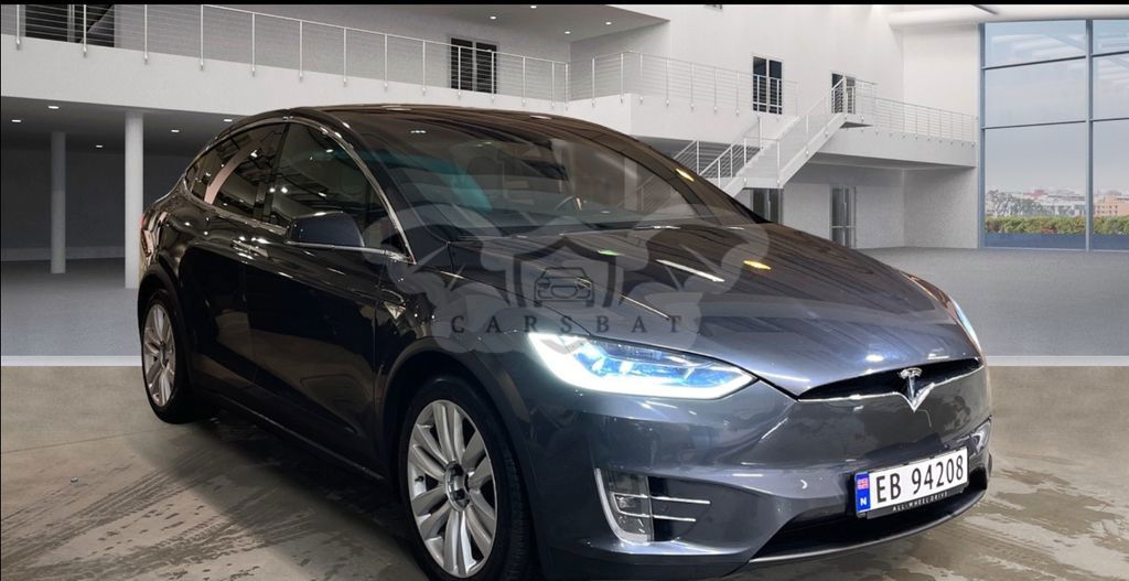 Tesla Model X 2020
