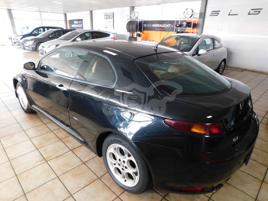 Alfa Romeo GT 2010