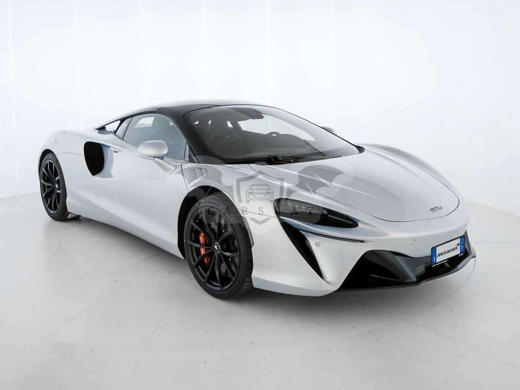 McLaren Artura 2024