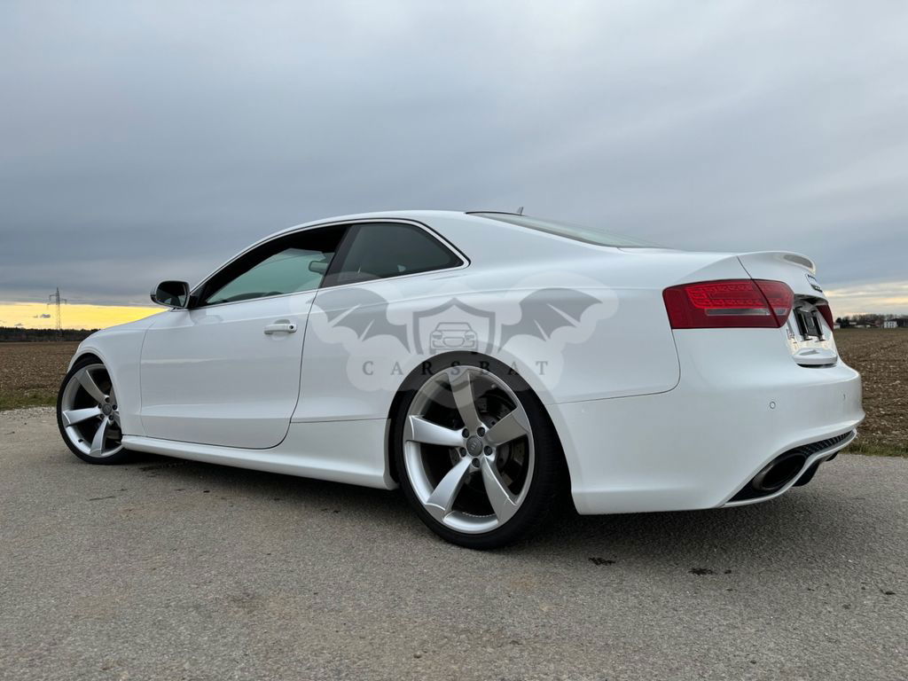 Audi RS5 2010