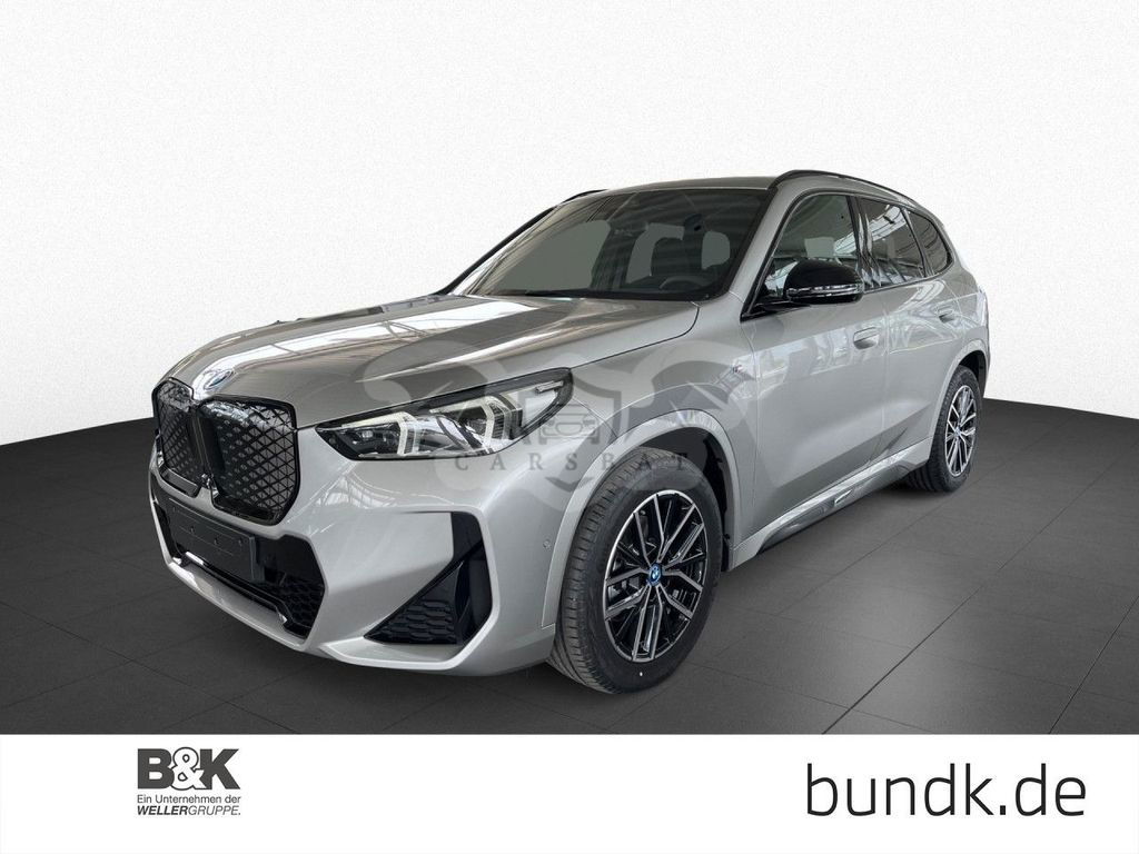 BMW iX1 2024