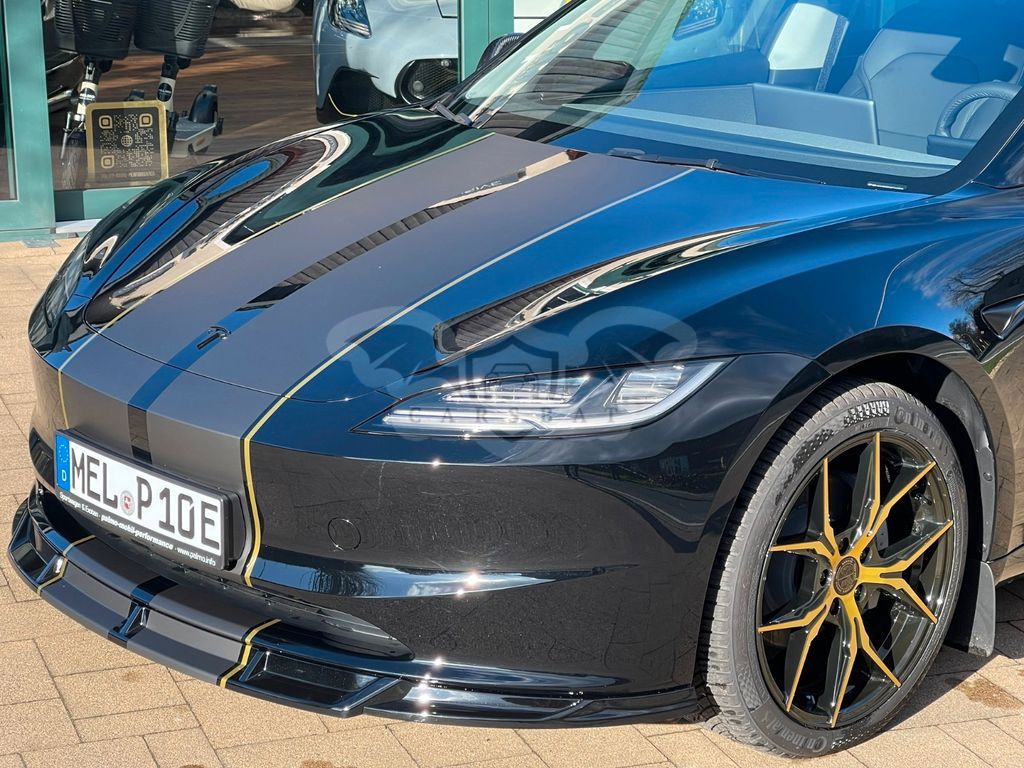 Tesla Model 3 2024