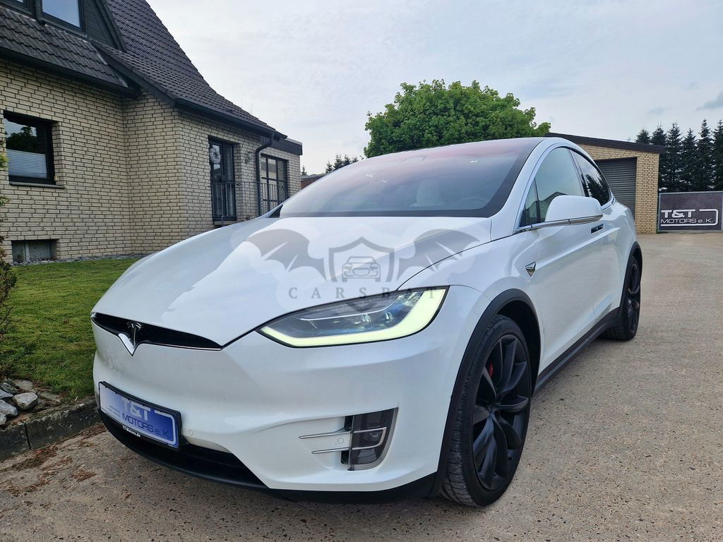 Tesla Model X 2016