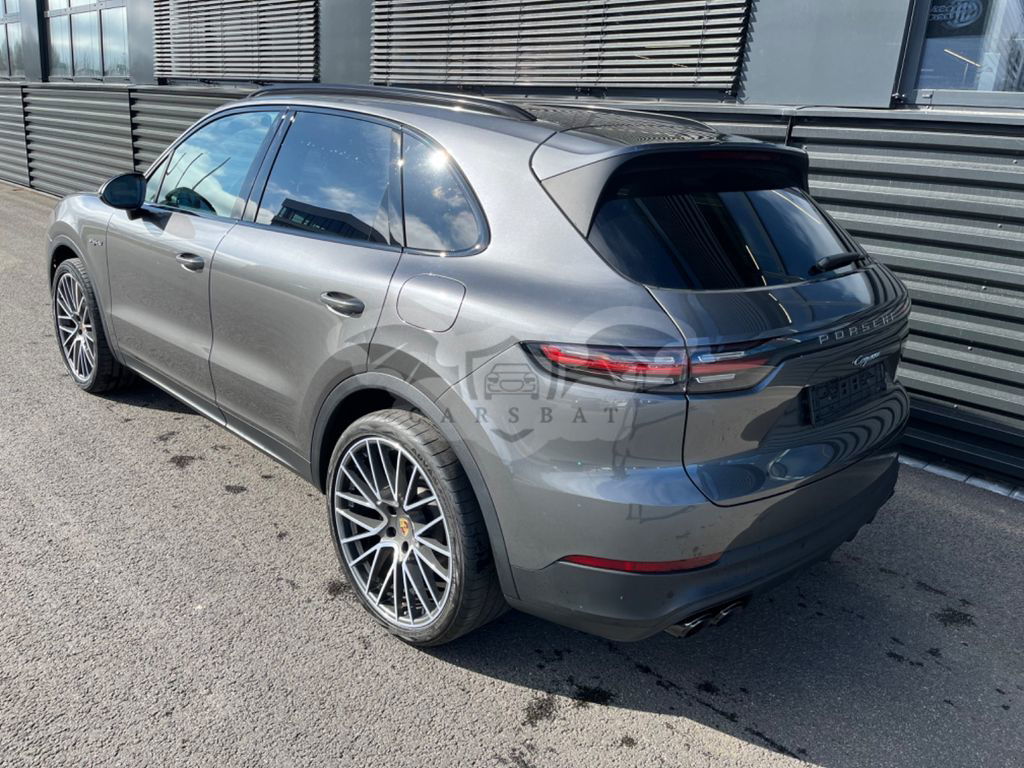 Porsche Cayenne 2021