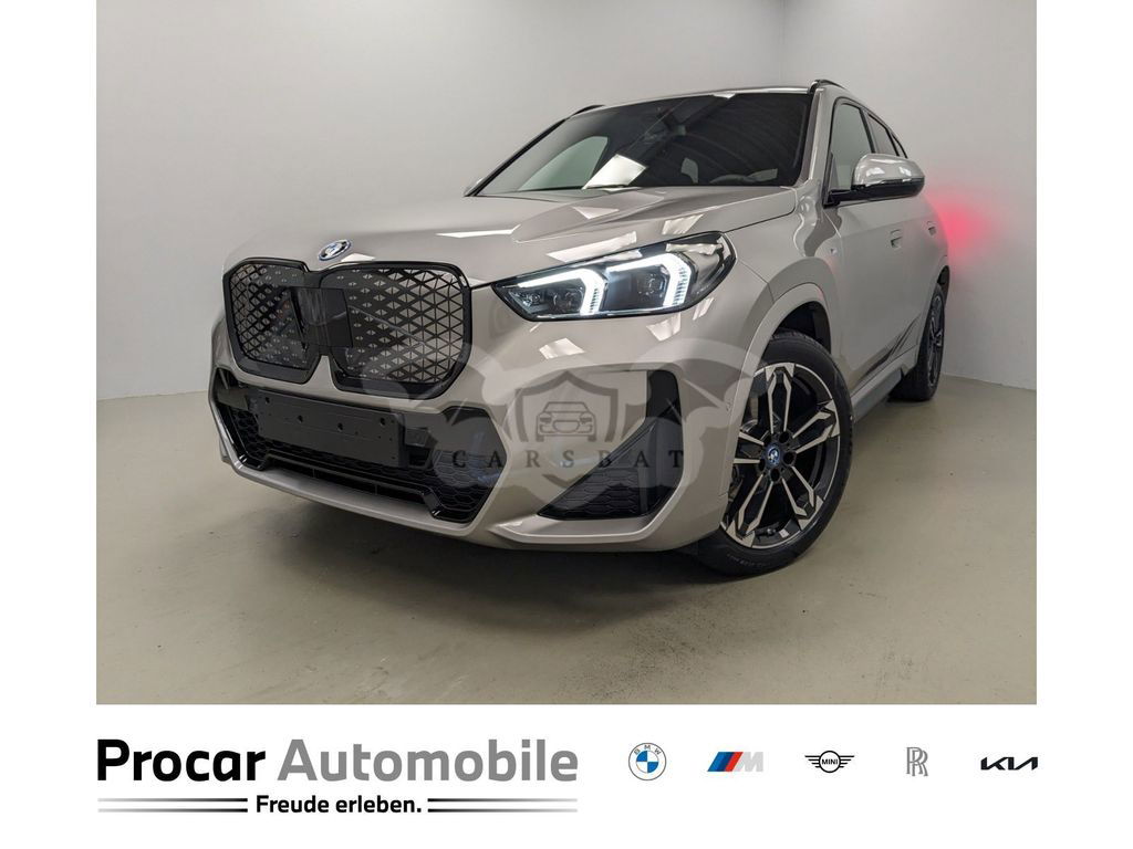 BMW iX1 2024