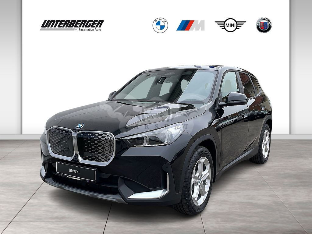 BMW iX1 2024