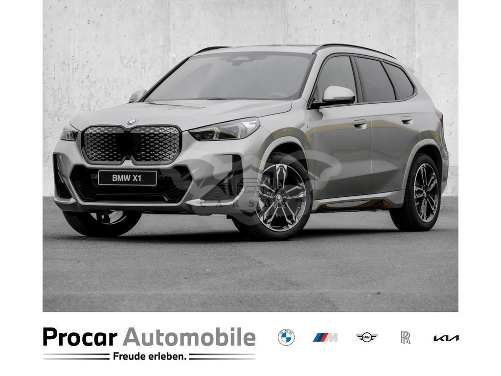 BMW iX1 2024