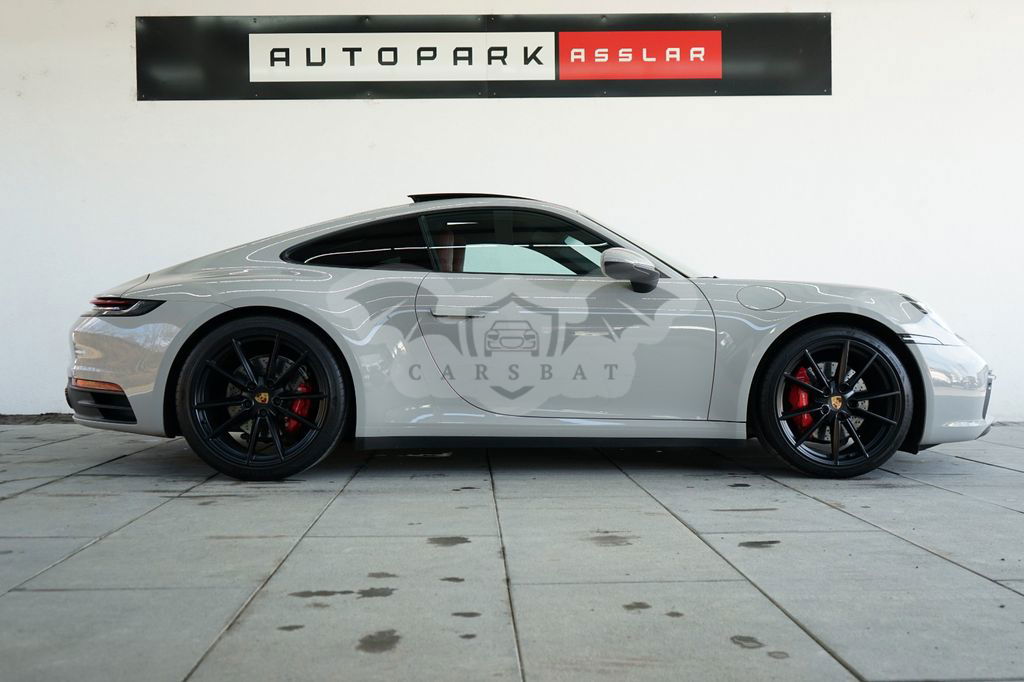 Porsche 992 2019