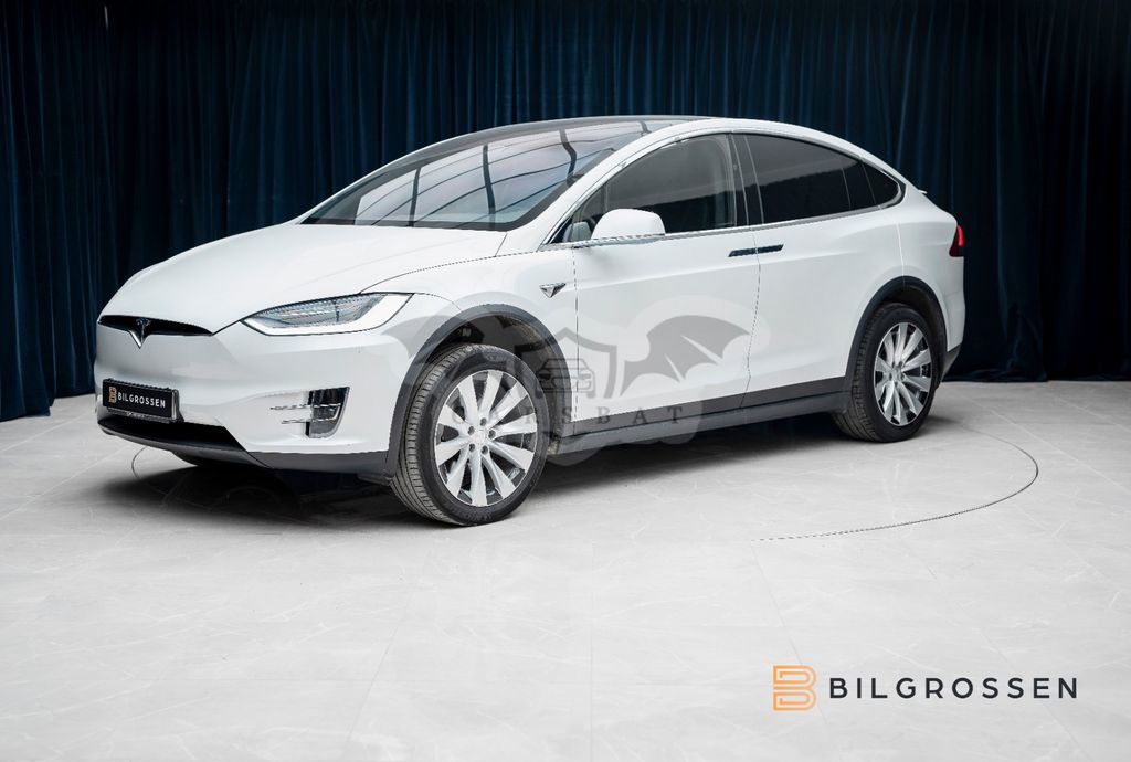 Tesla Model X 2020