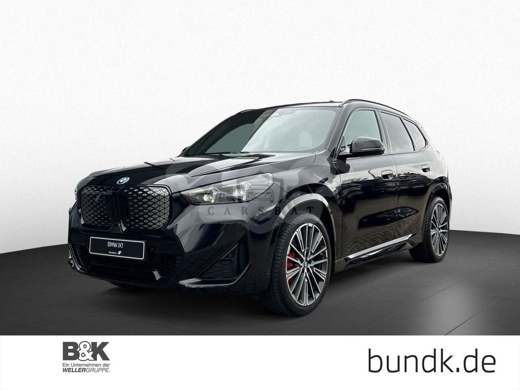BMW iX1 2024