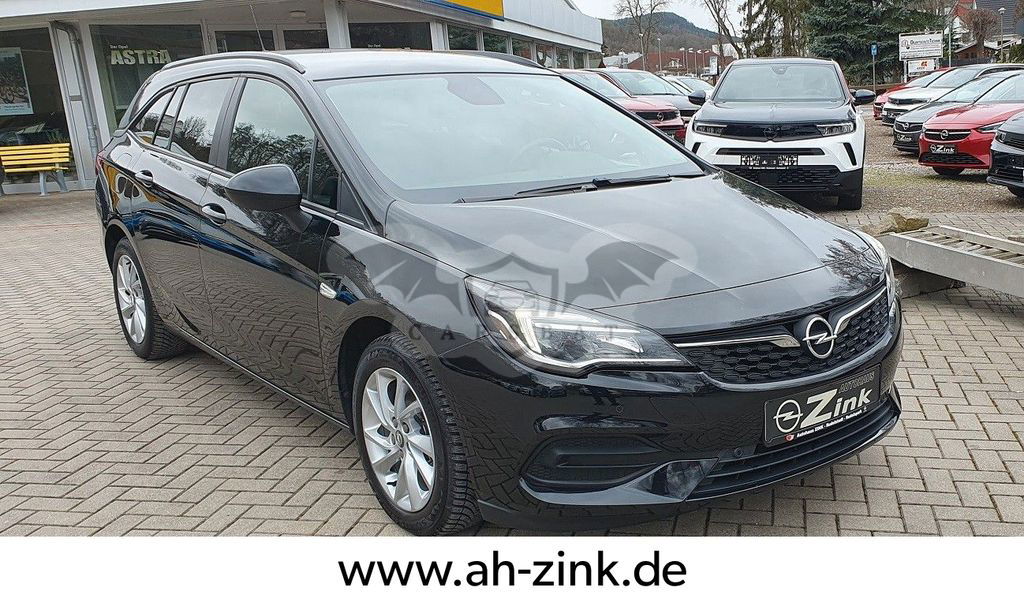 Opel Astra 2021