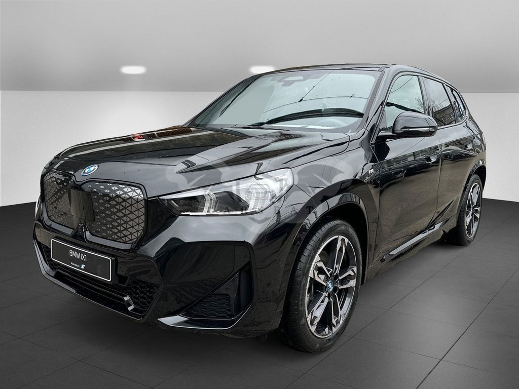 BMW iX1 2024