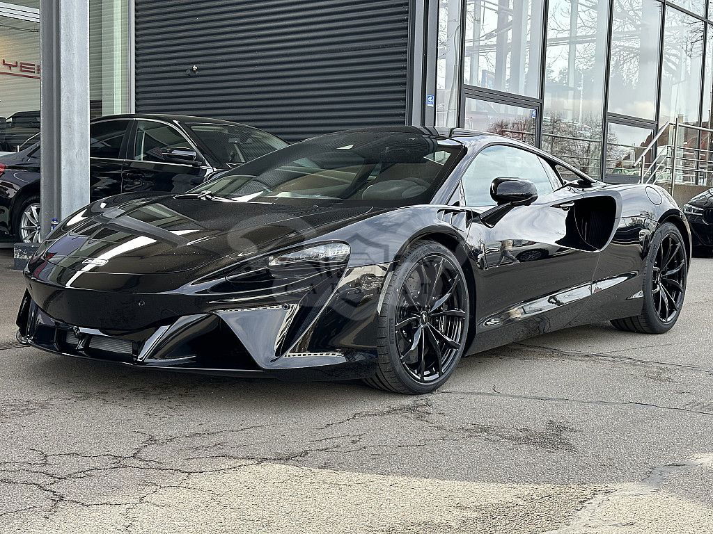 McLaren Artura 2024