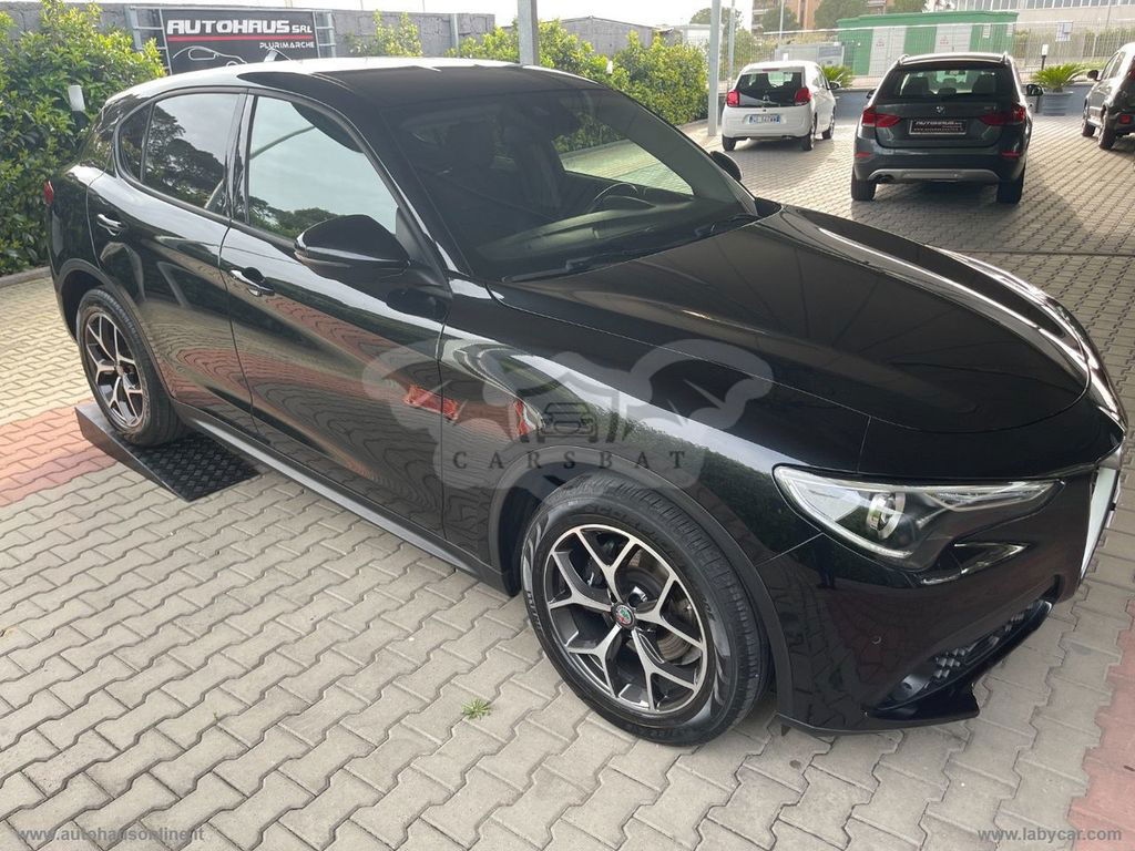 Alfa Romeo Stelvio 2021