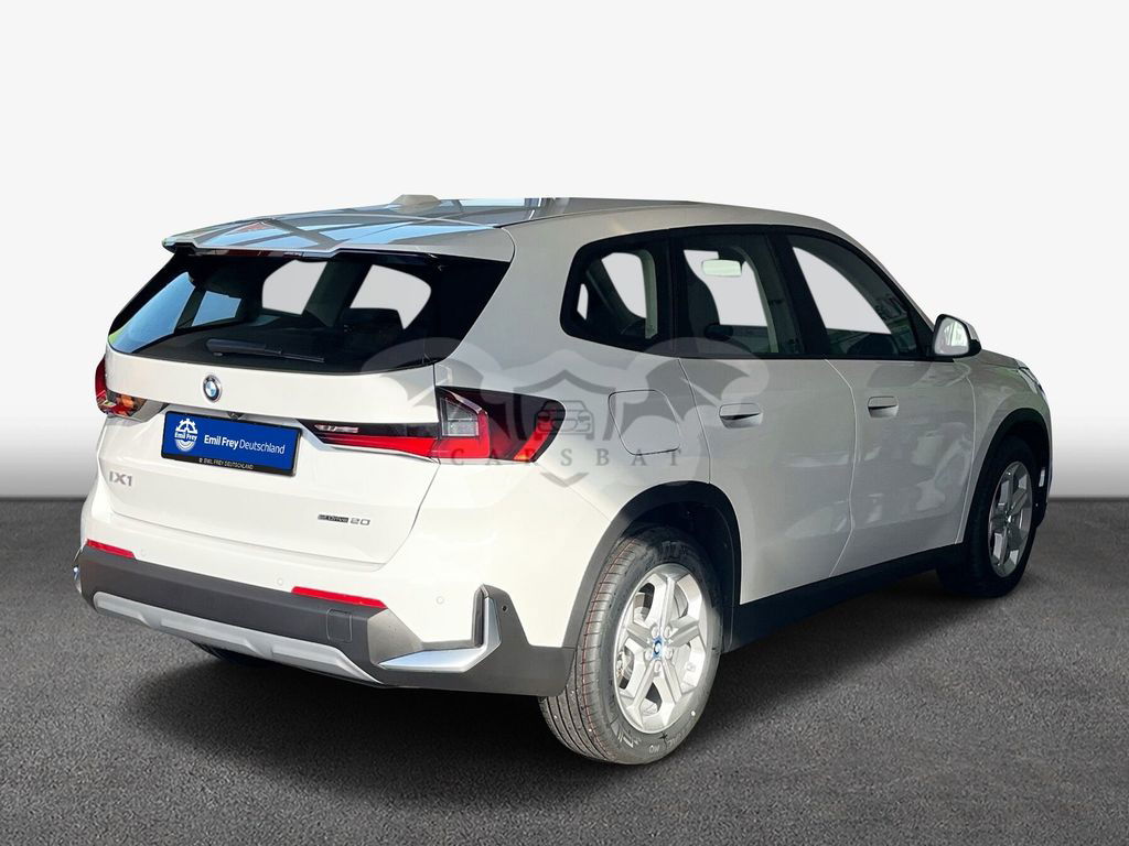 BMW iX1 2024